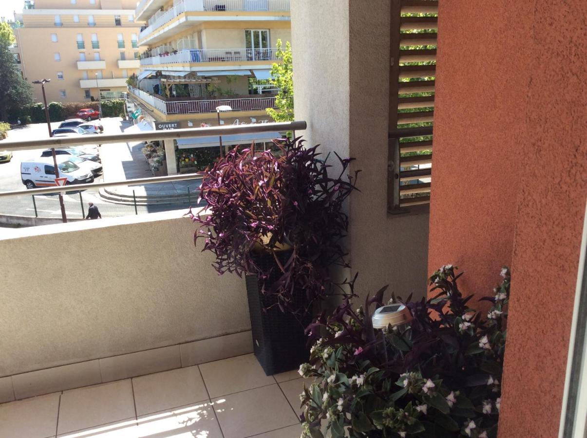 Bord De Appartement